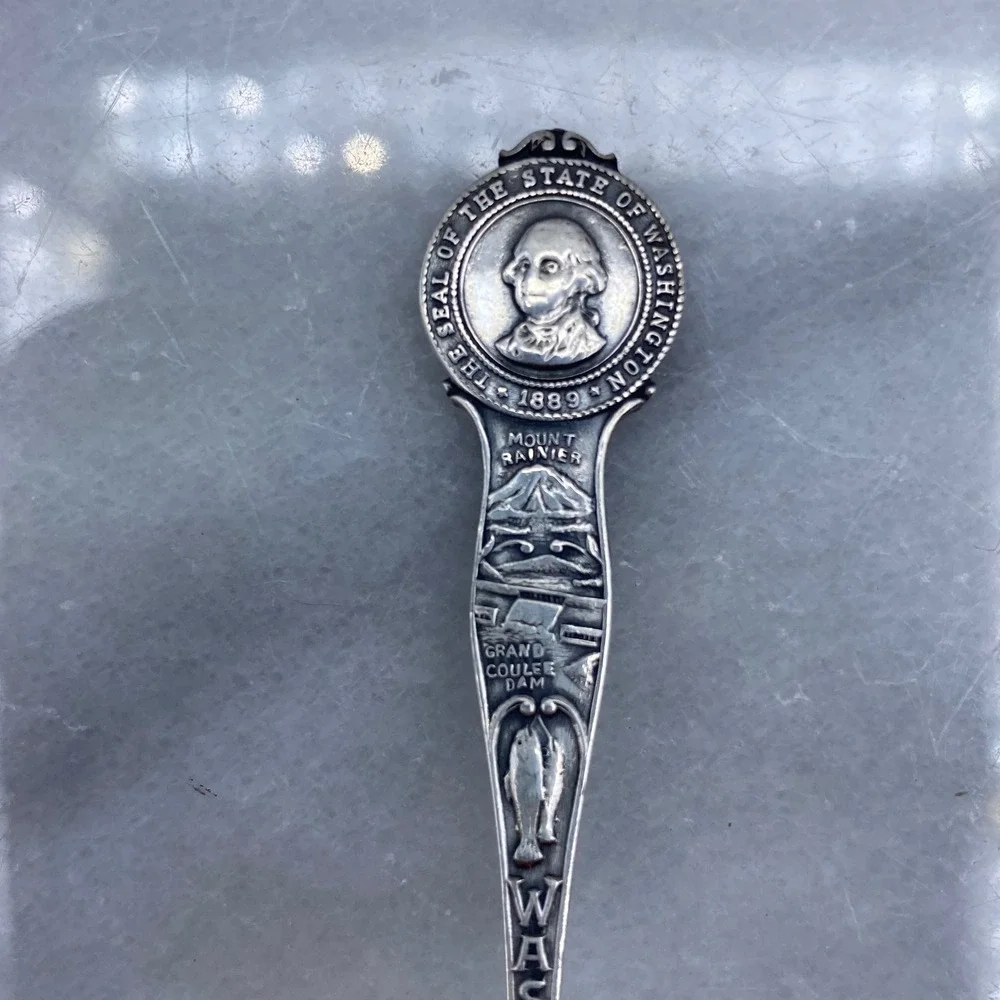 Mayer Bros Sterling Silver Washington State Souvenir Spoon Mount Rainier 4 Inch